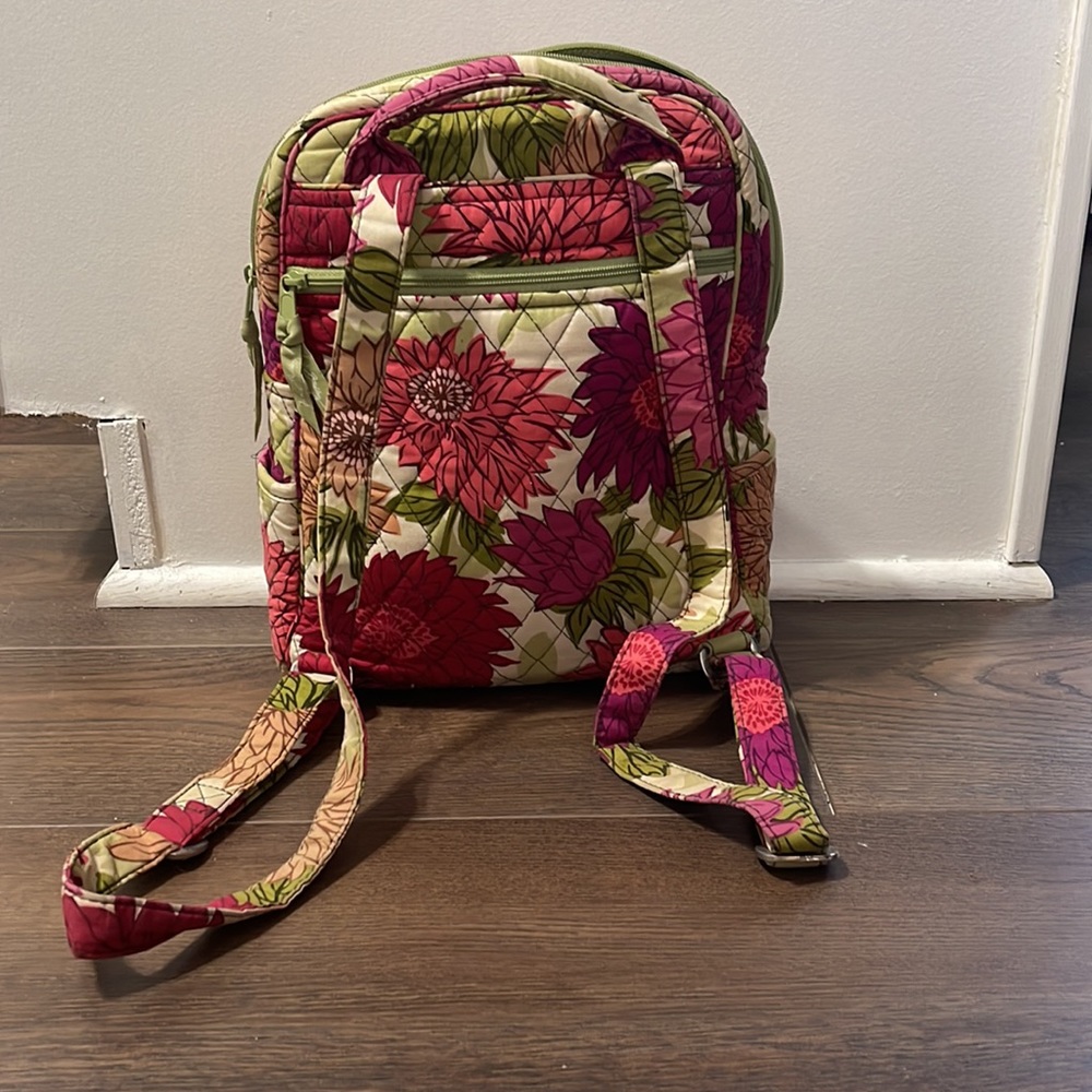 Back pack - Picture 2 of 3